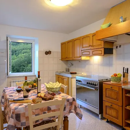 La Casa Di Leo Tatil Evi Riccò del Golfo di Spezia